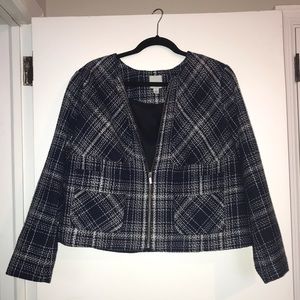 Halogen navy & white plaid jacket zipper closure.